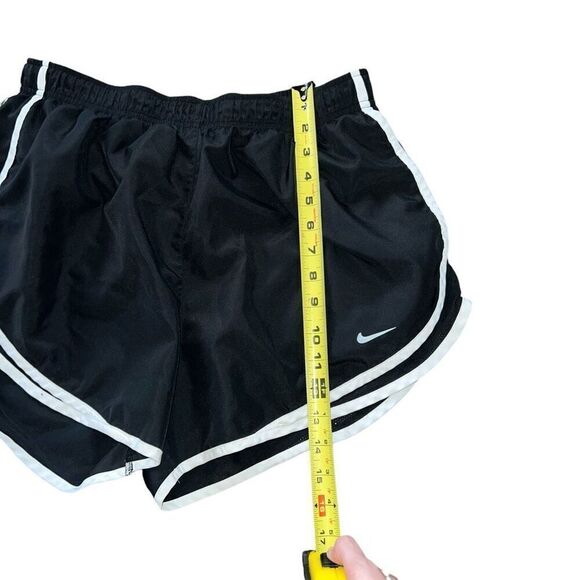 NIKE Black & White Athletic Shorts Size XL - Picture 4 of 5